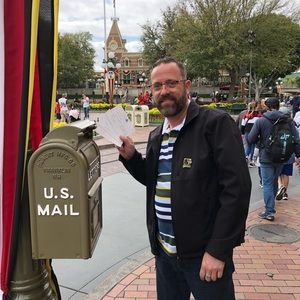 Meet your Posher, Chris